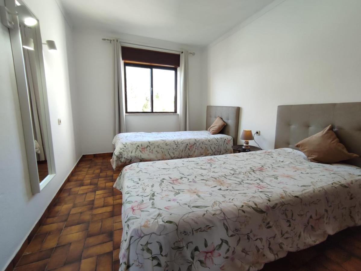 Apartamento V2 Pedro - By Bedzy Albufeira Ngoại thất bức ảnh